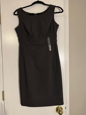 GAP Sleeveless Sheath Midi Dress in Charcoal Gray office interview outfit